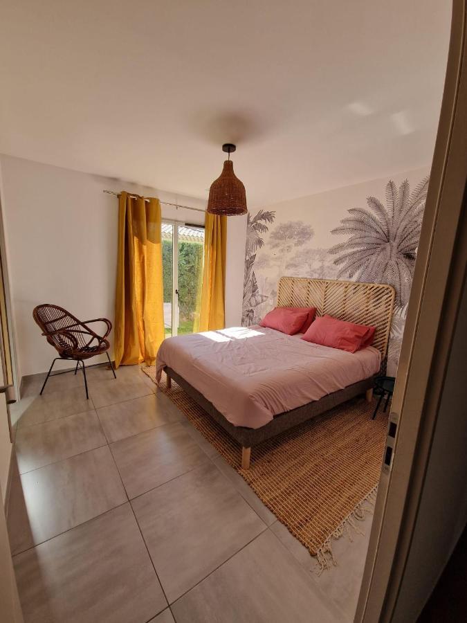 La Villa Bleue Saumane-de-Vaucluse Eksteriør bilde